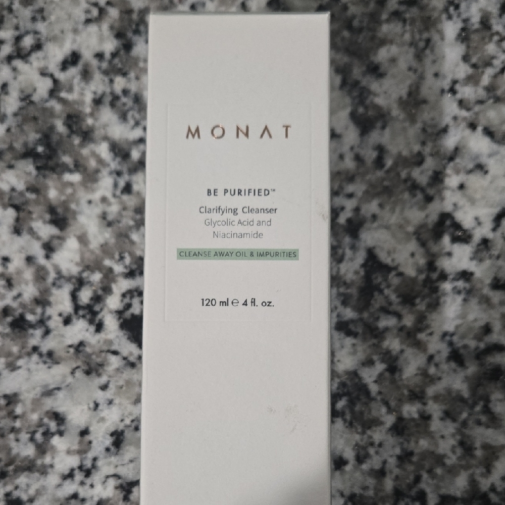 Be Purified Clarifying Cleanser